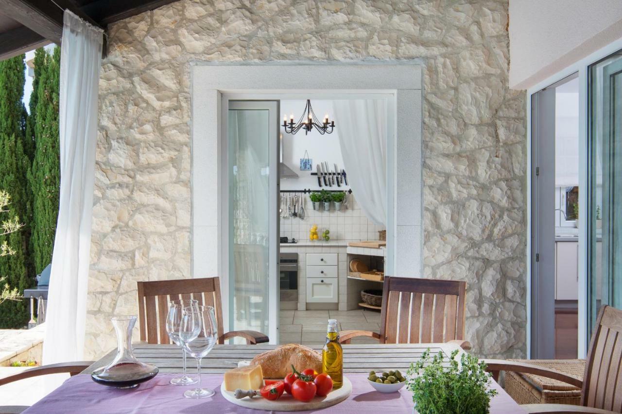 Pag Villa *